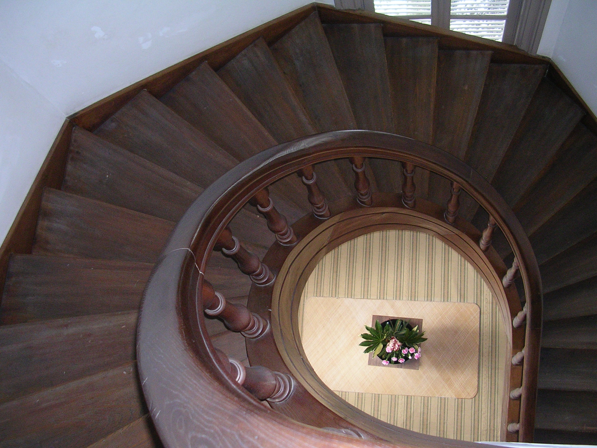 重要文化財・仁風閣の館内 とっとり観光ガイドセンター